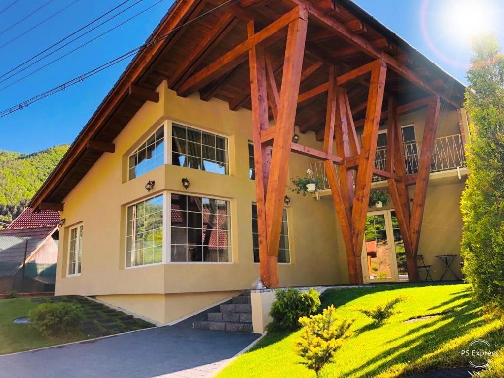 Pensiunea Şugag Exterior foto