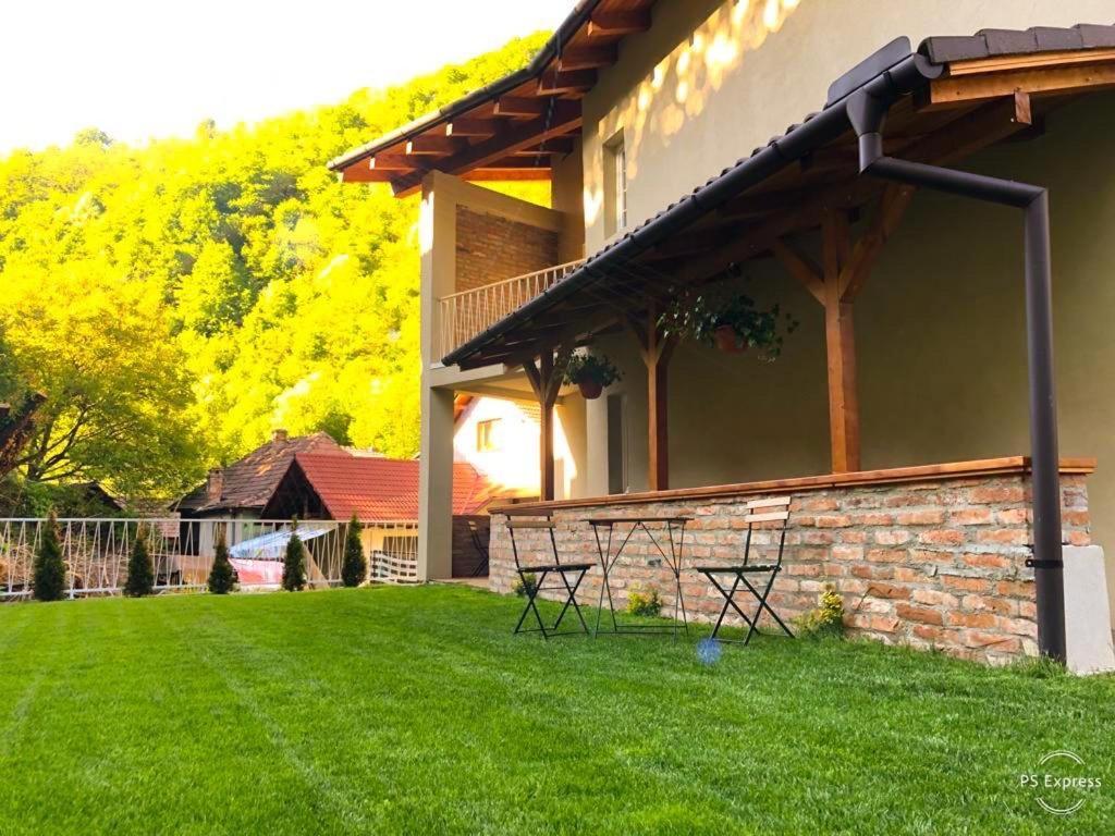 Pensiunea Şugag Exterior foto